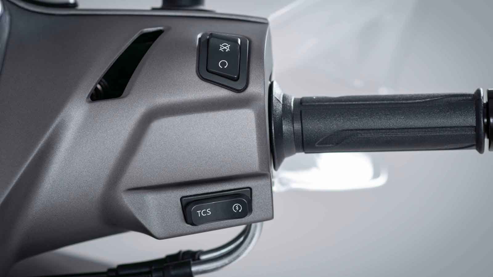 Voge SR16 ACC  με νέες προσθήκες στον εξοπλισμό του