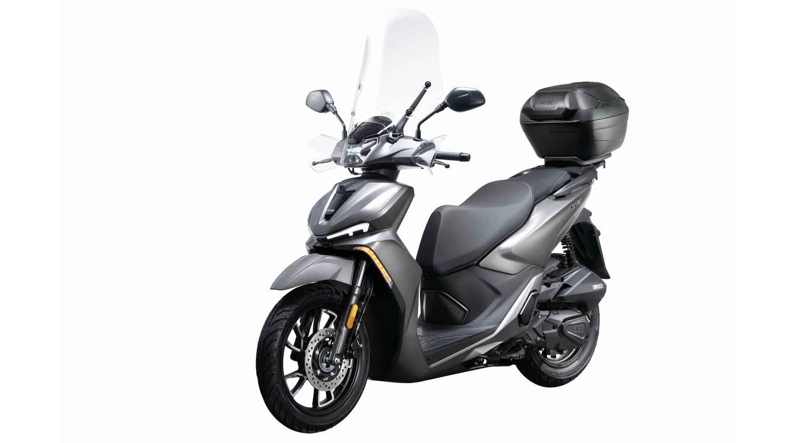 Voge SR16 ACC  με νέες προσθήκες στον εξοπλισμό του