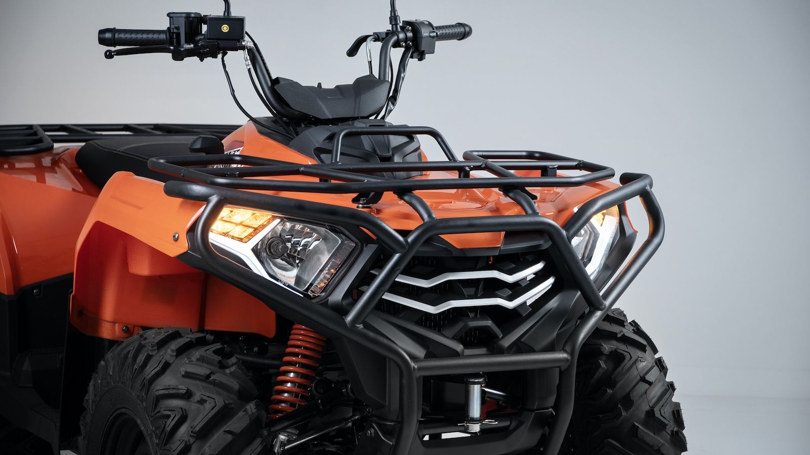 Voge X-Wolf 300: Ένας λύκος παντός εδάφους με διπλή σχάρα, κοτσαδόρο και Euro5+