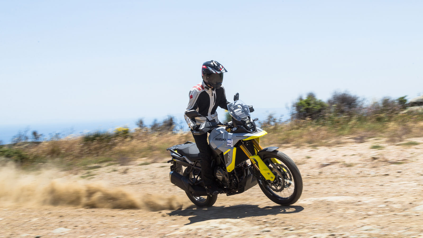 Suzuki V-Strom 800 DE: Ταξιδεύει σε άσφαλτο & χώμα με κορυφαία ροπή & φρένα