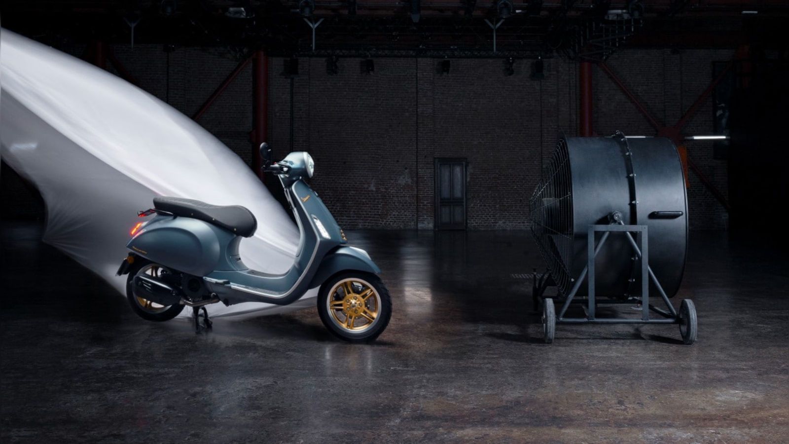 Η Officina 8 είναι εξοπλισμένη με όλες τις τελευταίες τεχνολογίες, σκοπεύοντας να είναι πέραν από «στιλάτες» και πρακτικές για τον σύγχρονο αναβάτη