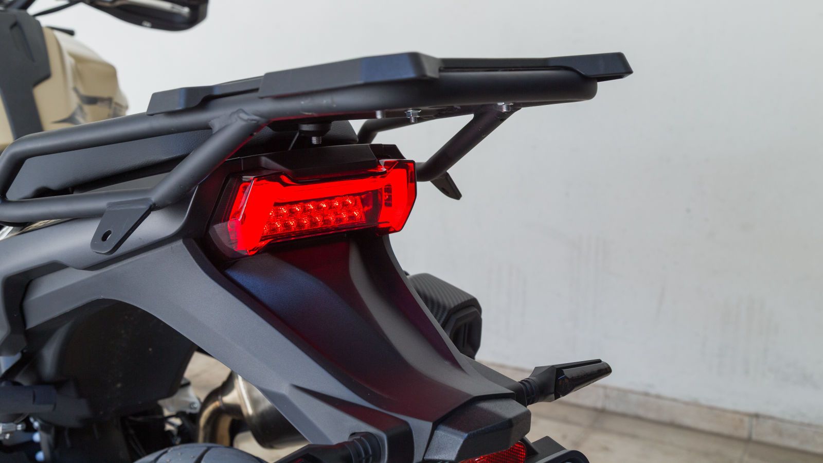 Το πίσω φανάρι