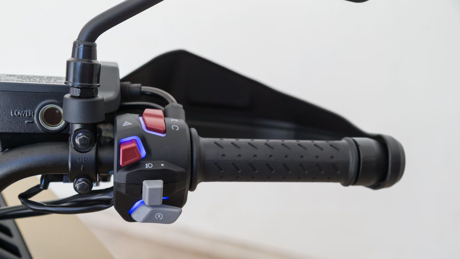 To δεξί μέρος του τιμονιού