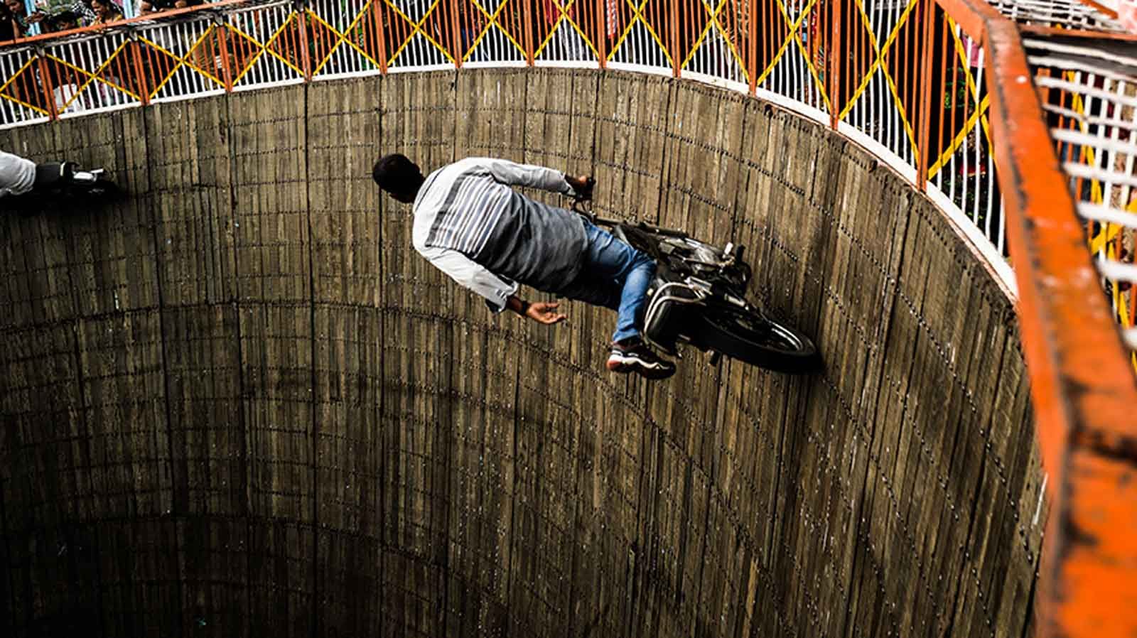 Ο γύρος του θανάτου: Φλερτ με το θάνατο