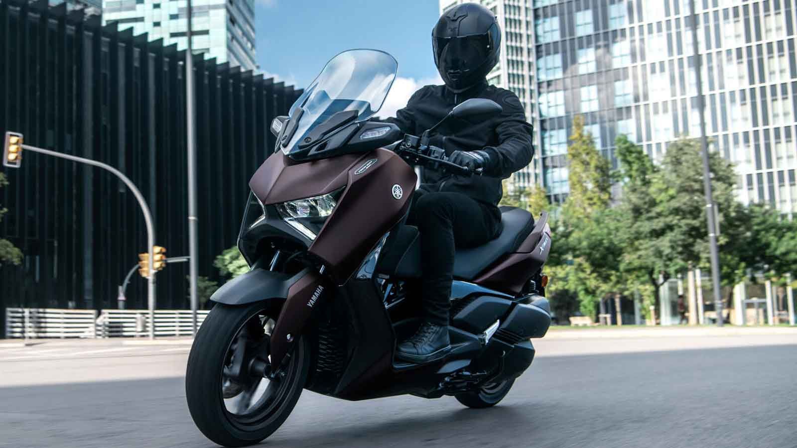 Yamaha XMAX 300 Tech Max