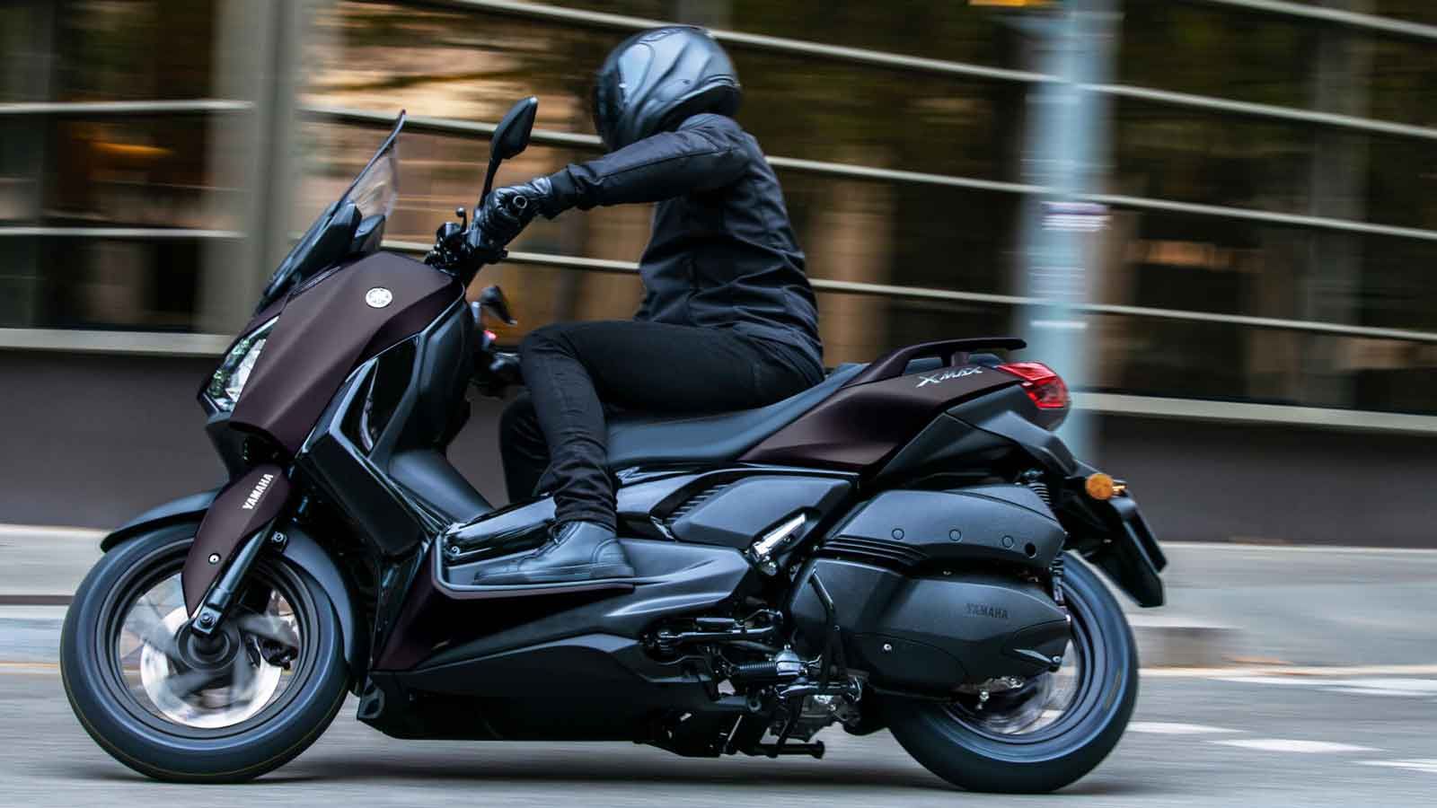 Yamaha XMAX 300 Tech Max