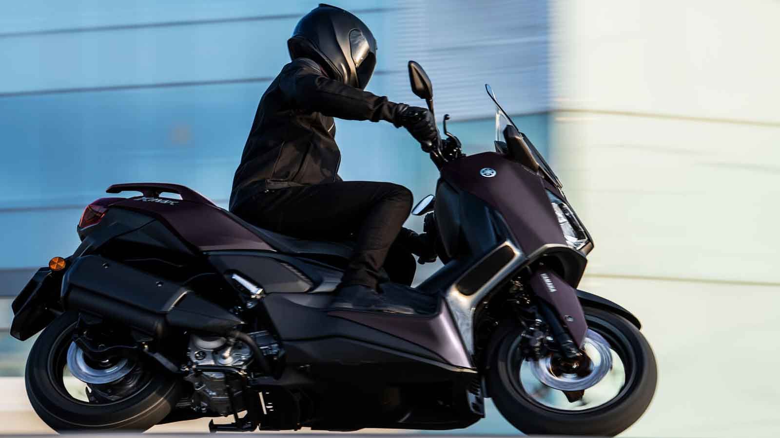 Yamaha XMAX 300 Tech Max