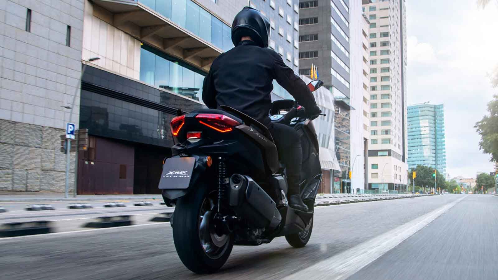 Yamaha XMAX 300 Tech Max