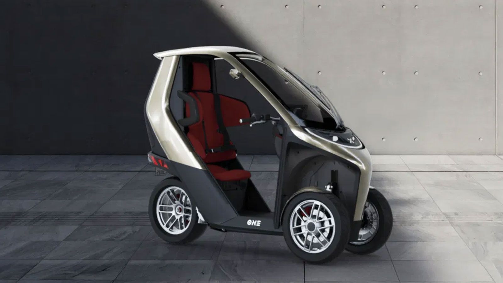 Η εταιρεία ισχυρίζεται ότι η αεροδυναμική του scooter κρατά τον οδηγό στεγνό «σχεδόν σε κάθε καιρό», αν και μένει να φανεί στην πράξη αν αυτό ισχύει. 