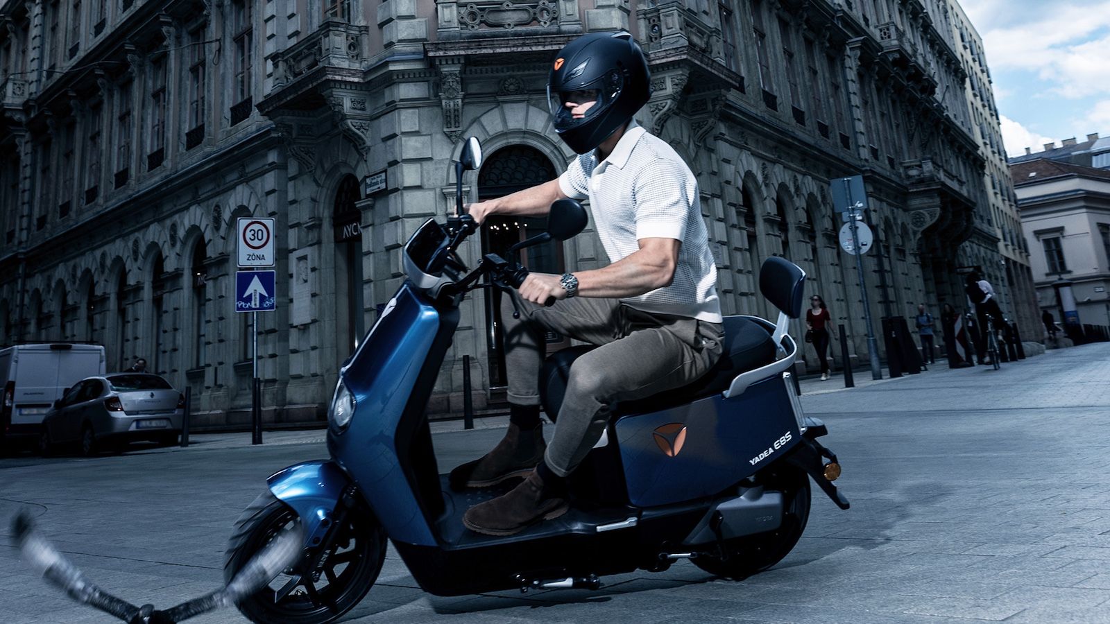 Έμφαση στην άνεση και στη ροή της καθημερινής οδήγησης