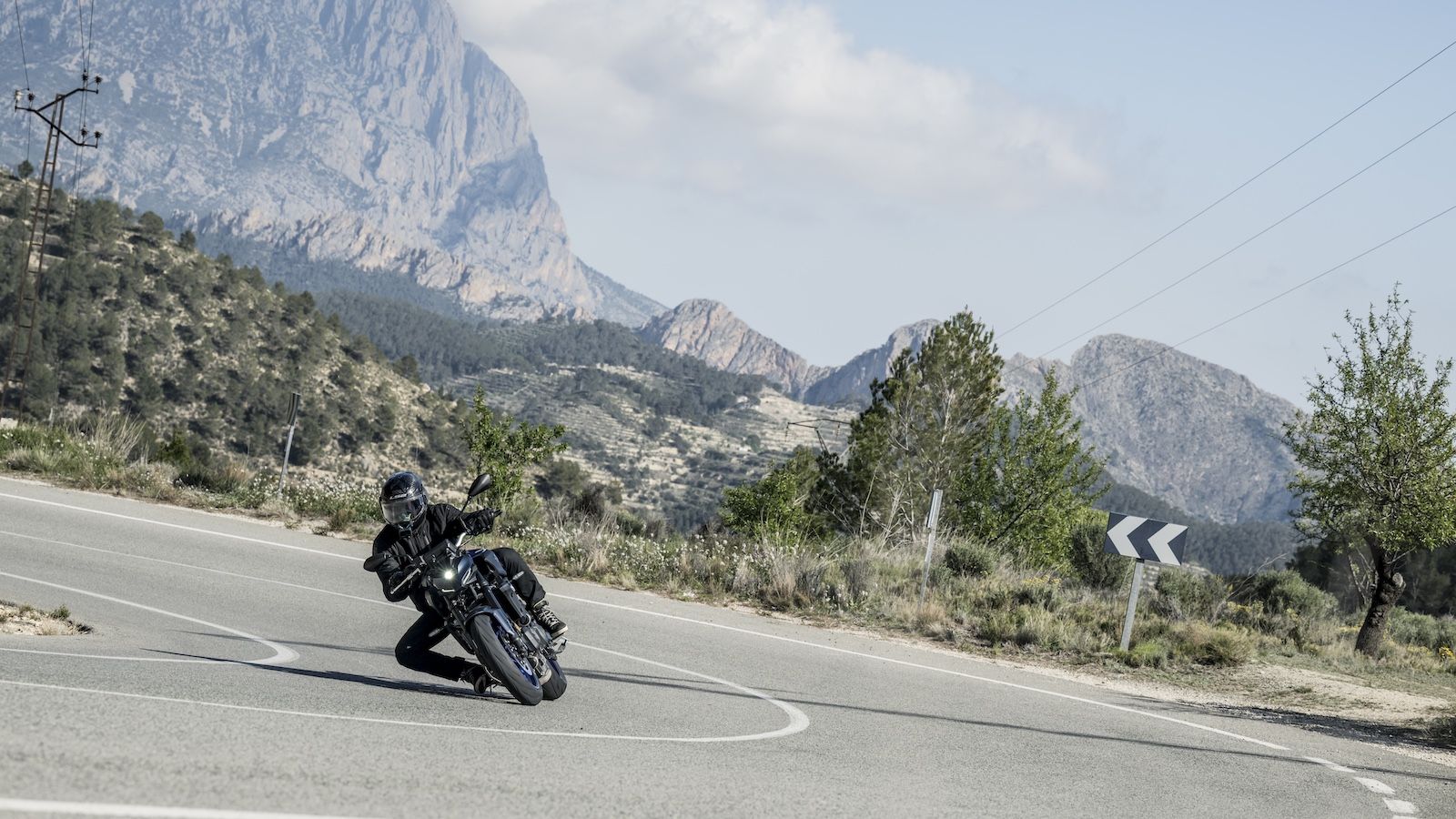 Αποστολή: Yamaha MT-07 & MT-07 Y-AMT 2025