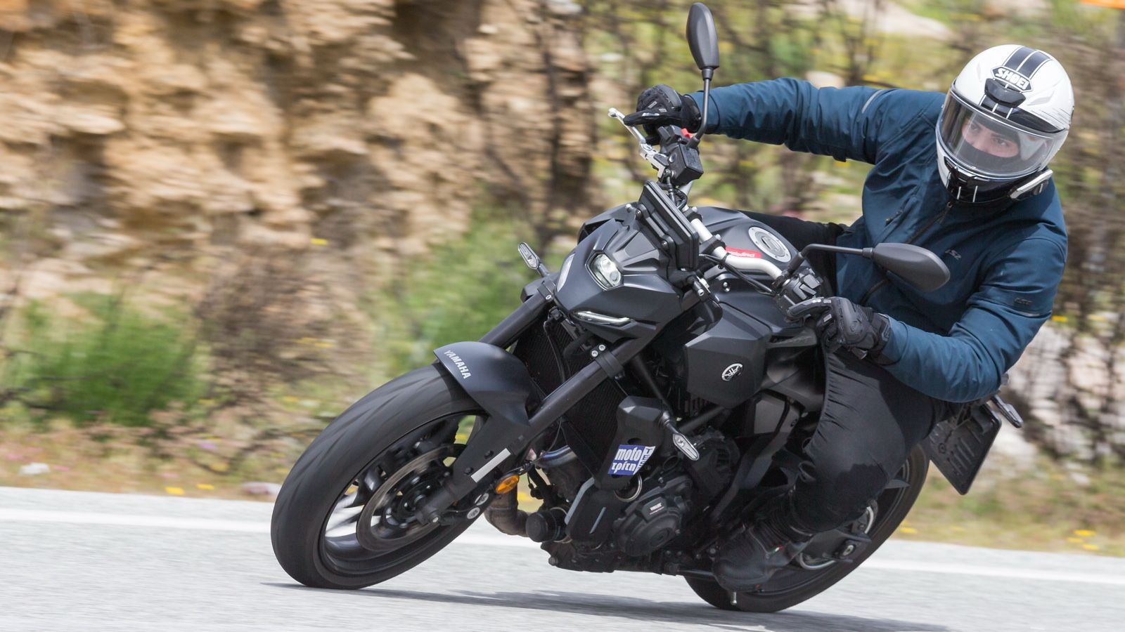 Eλαφριά και ευέλικτη μοτοσυκλέτα, που προσφέρει πλήρως αξιοποιήσιμη απόδοση ισχύος, ιδιαίτερα κατάλληλη για «ανήσυχες» βόλτες.