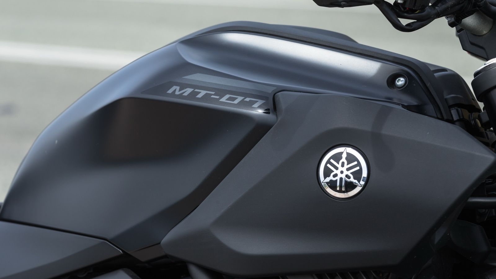 Το ρεζερβουάρ έχει δεχθεί βελτιώσεις στη σχεδίαση με πιο απαλές καμπύλες και σχήμα που εξυπηρετεί καλύτερα τη στήριξη των γόνατων του αναβάτη πάνω του