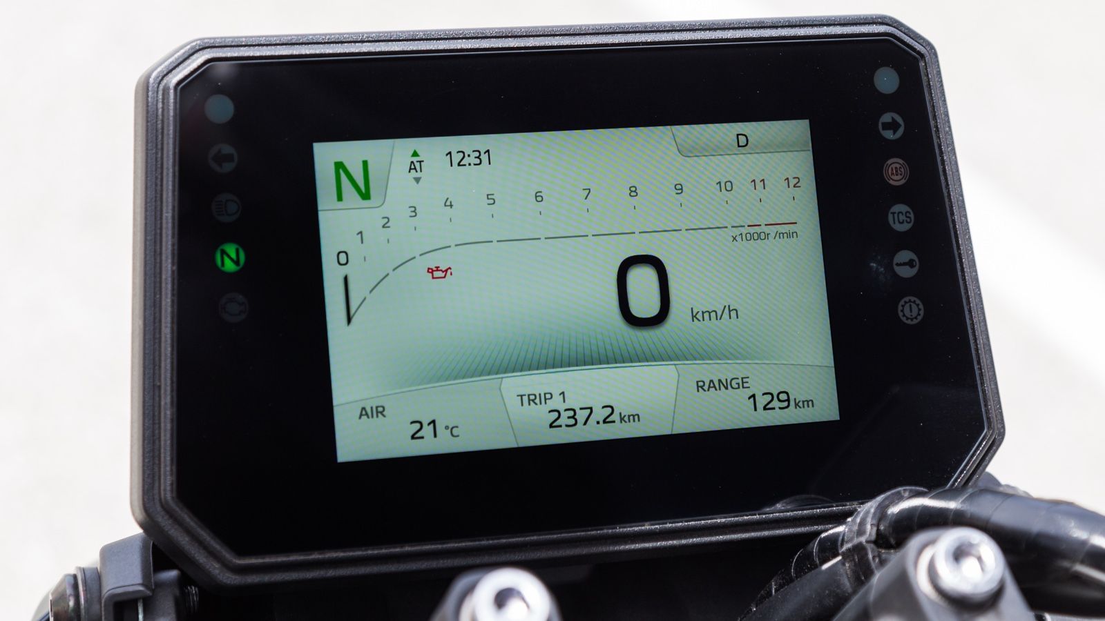 Υπόδειγμα λειτουργικότητας και ευχρηστίας η οθόνη 5 ιντσών.