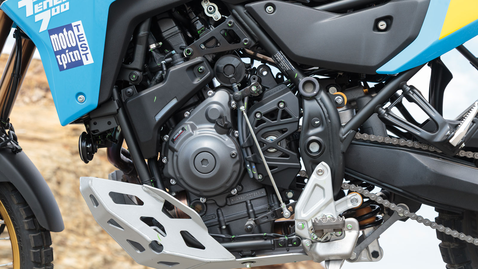 Το νέο Yamaha Ténéré Rally 700 κινεί ο γνώριμος CP2 κινητήρας 689cc με κάποιες μικρές αλλαγές που τον έχουν συμμορφώσει με τα Euro5+ πρ