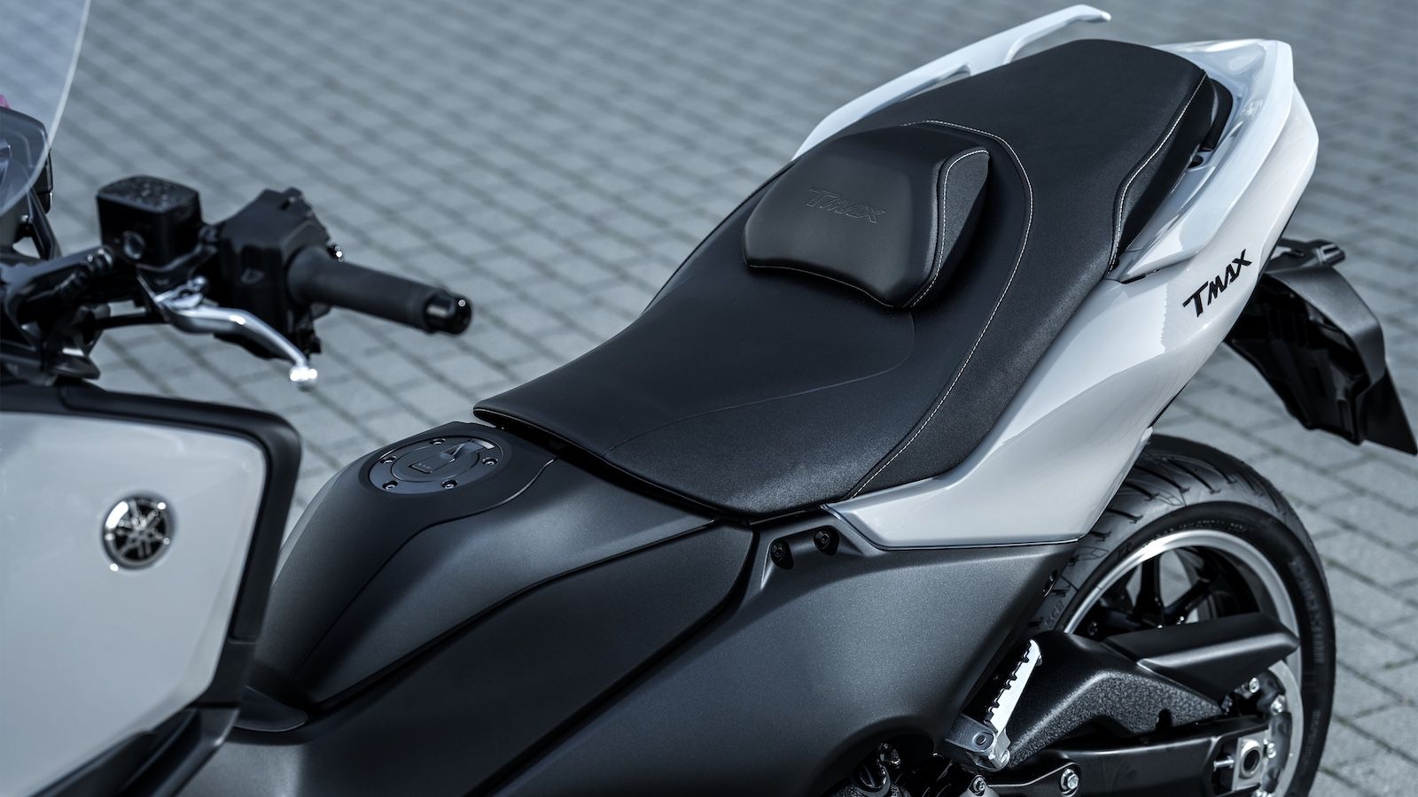 Αποστολή Yamaha TMAX Tech Max 2025