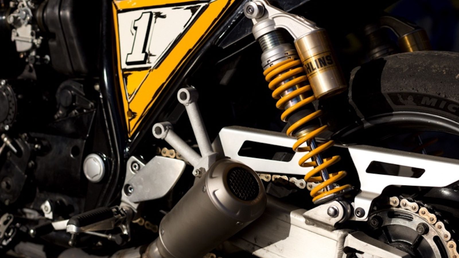 Yamaha 1300 XJR TR: Με πιρούνι από Super Duke; Για τον Kenny Roberts γίνεται!