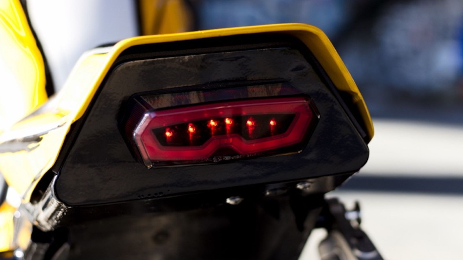 Yamaha 1300 XJR TR: Με πιρούνι από Super Duke; Για τον Kenny Roberts γίνεται!