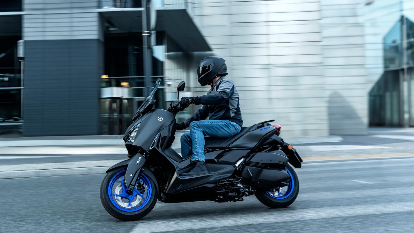 Yamaha XMAX 300
