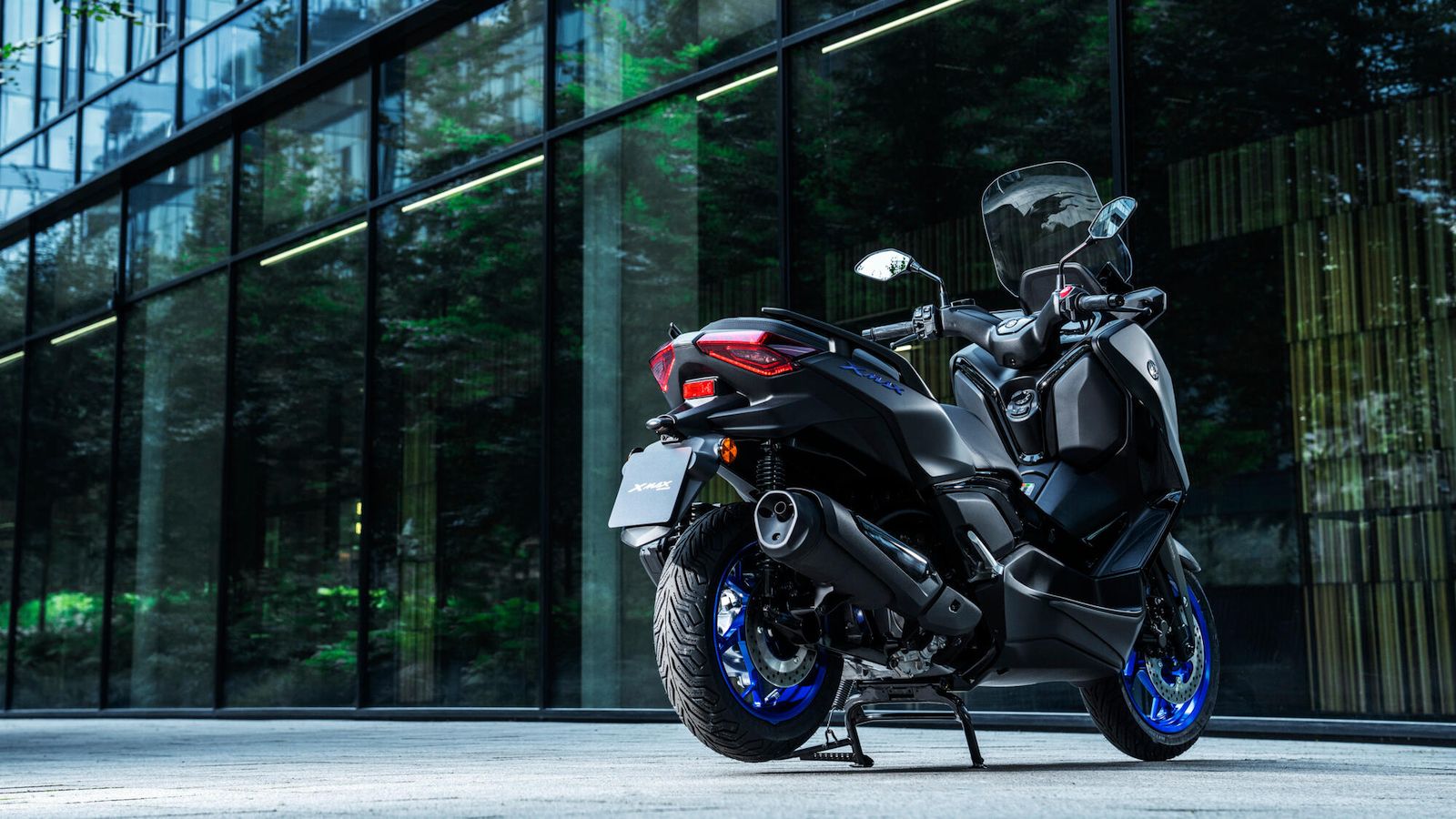 Yamaha XMAX 300: Το πιο γρήγορο, πολυτελές 300άρι scooter