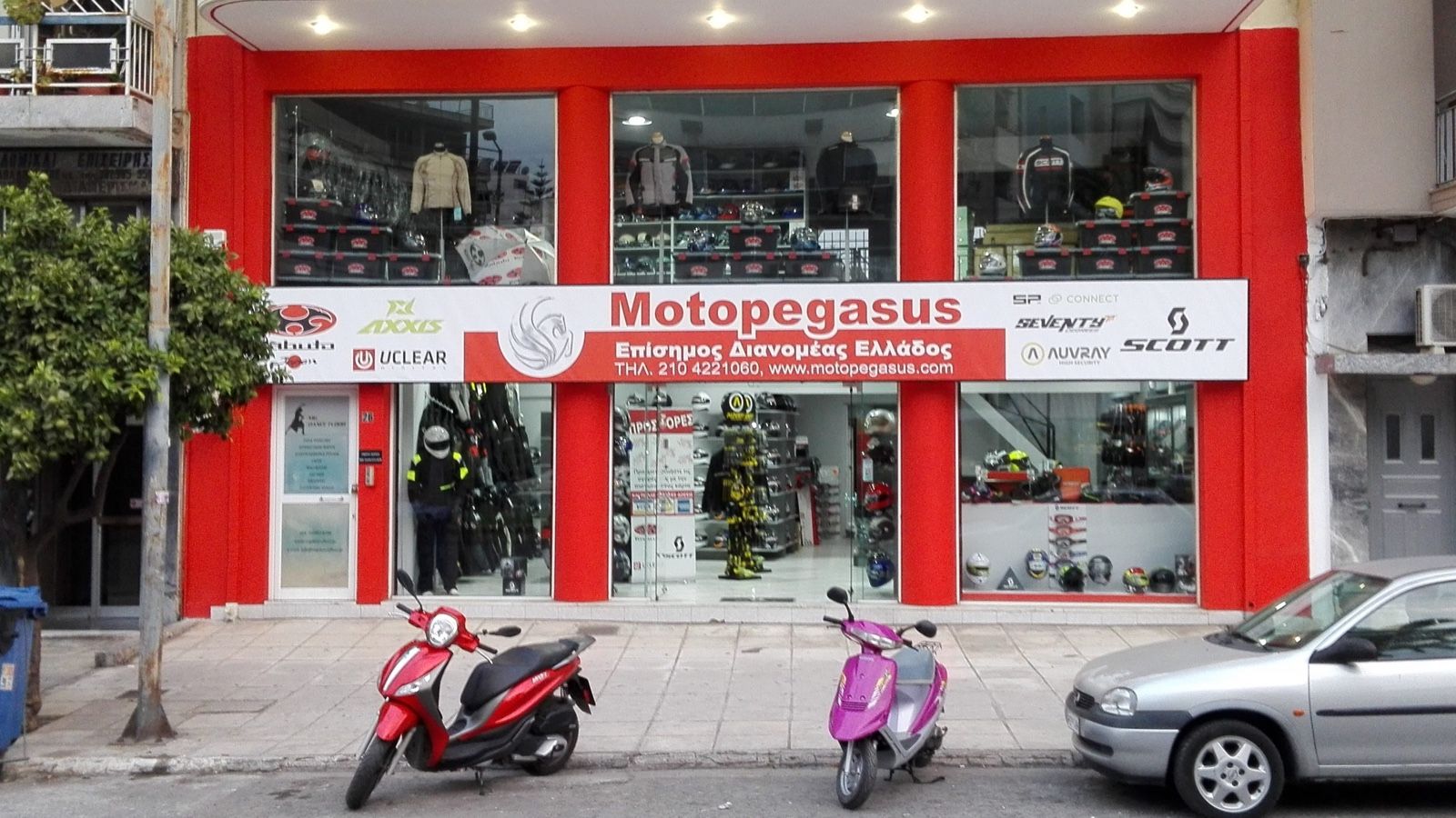 Η Yohe επισφραγίζει τη συνεργασία με τη Μότο Πήγασος