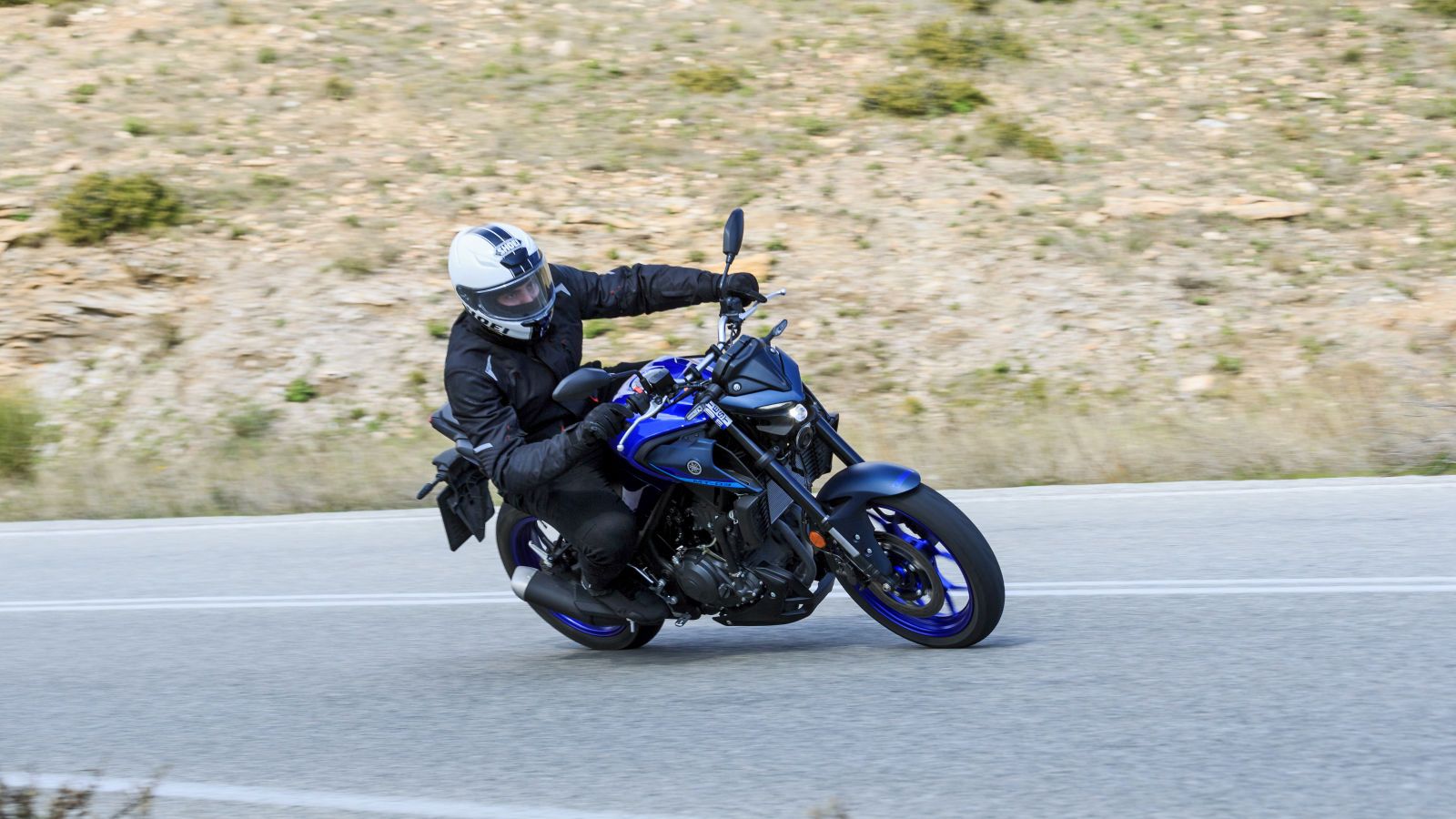 Η οδηγική απόλαυση που μπορεί να προσφέρει με την ανάλαφρη αίσθηση και τις σπιρτόζικες επιδόσεις του, δημιουργούν ένα σύνολο ιδανικό για commuting και