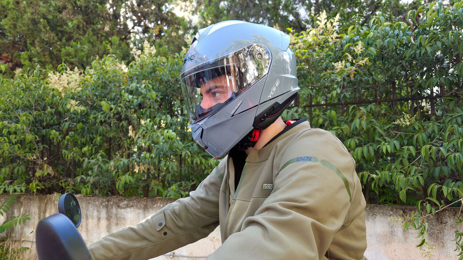 Test Yohe 935 SV: Προσιτό & ποιοτικό ανοιγόμενο κράνος με δώρο Bluetooth