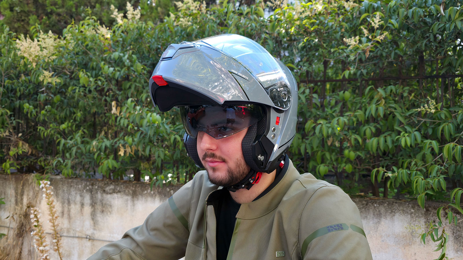 Test Yohe 935 SV: Προσιτό & ποιοτικό ανοιγόμενο κράνος με δώρο Bluetooth