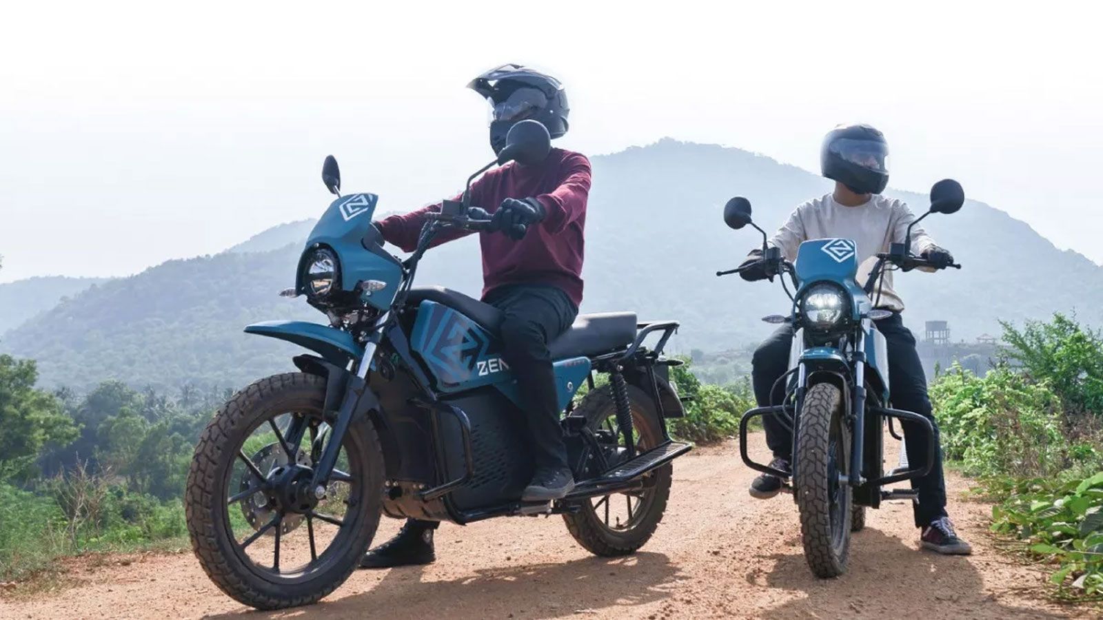 Το Zeno Emara διαθέτει ηλεκτροκινητήρα ισχύος 8kW (10,8 ίπποι), με τελική ταχύτητα 88 χιλιομέτρων την ώρα και αυτονομία που φτάνει τα 60 χιλιόμετρα.