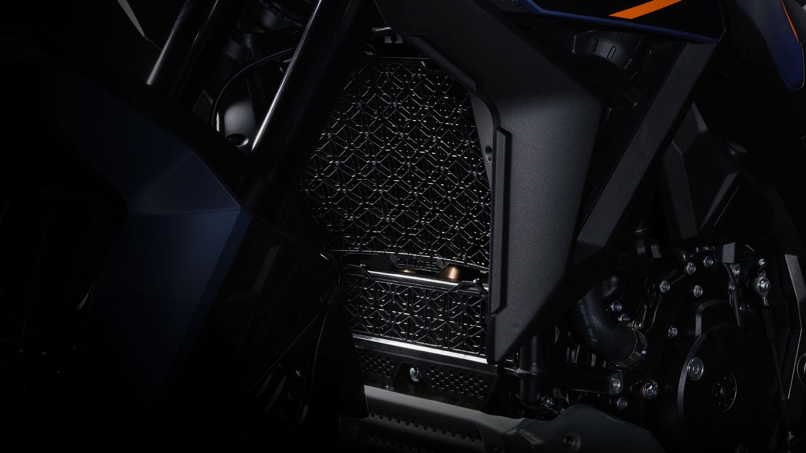 Zontes 703F: Έρχεται το Φεβρουάριο με 94 ίππους και πλούσιο ηλεκτρονικό πακέτο