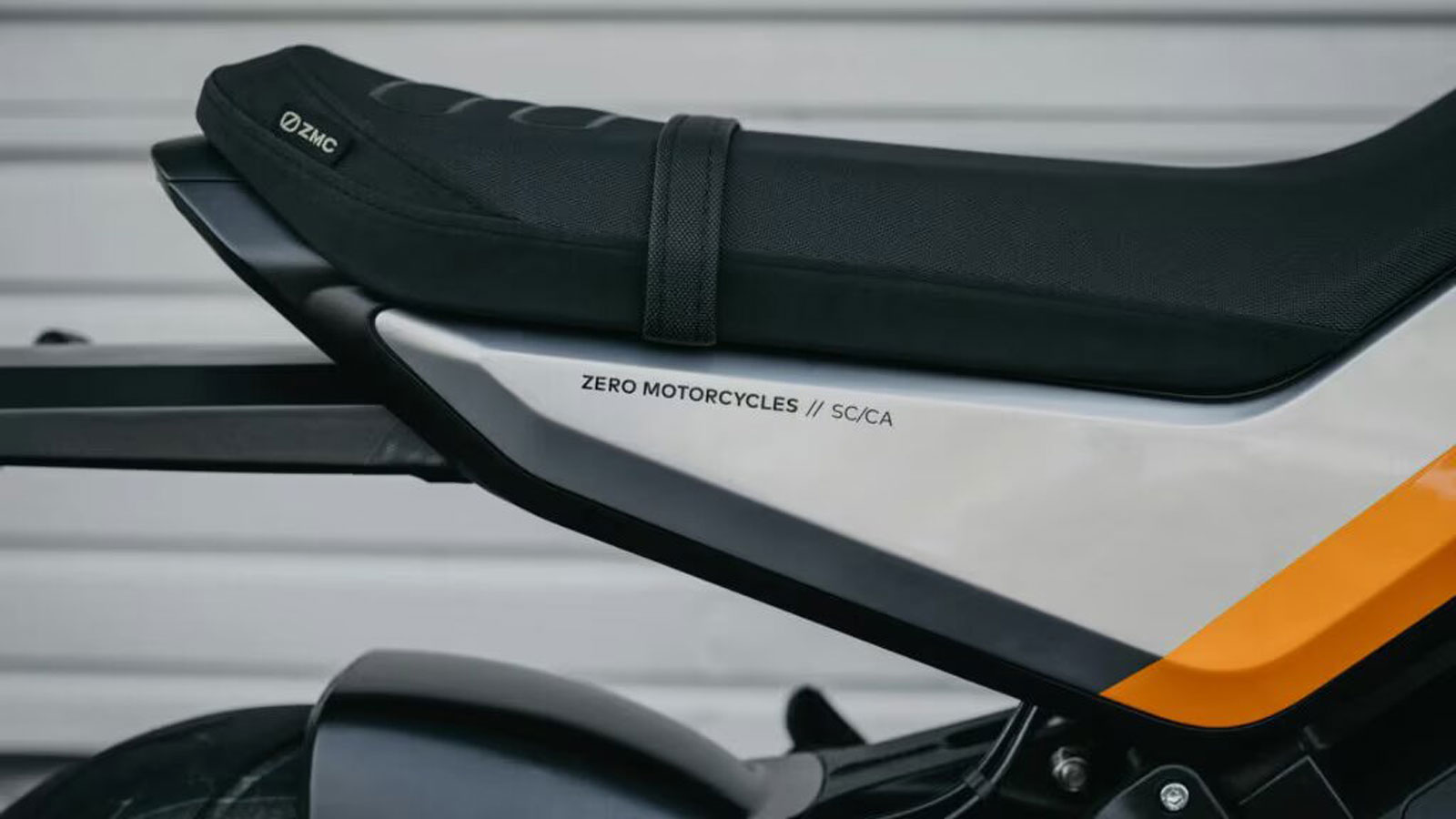 Με 105χλμ/ω τελική και 120km αυτονομία το νέο Zero Neutrino 