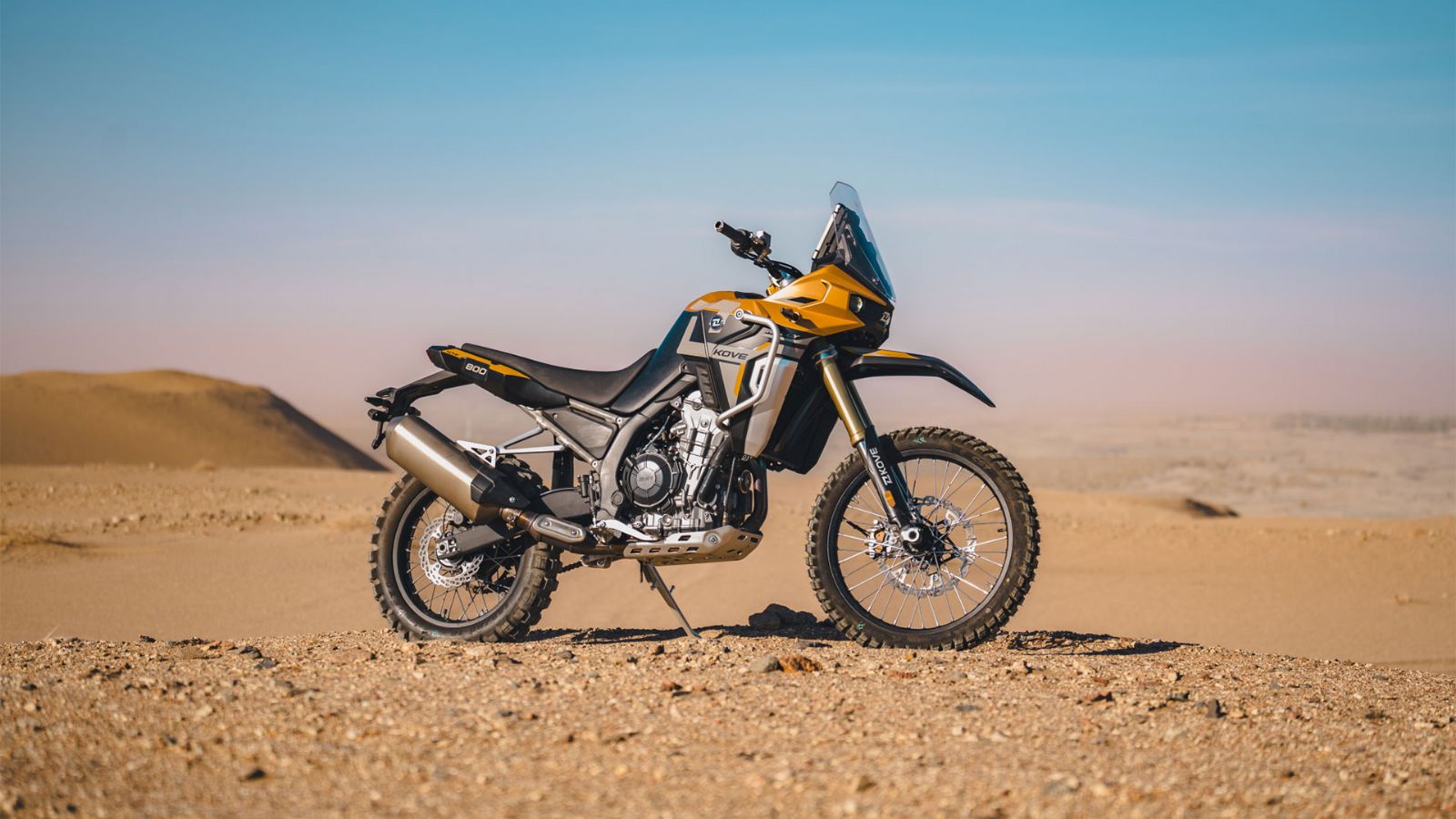 Η KOVE παρουσιάζει την 800X RALLY