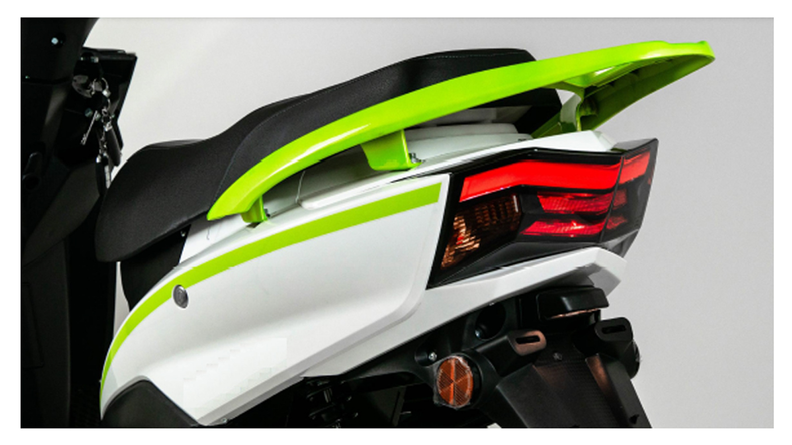 E-RIDE SCORPION NFC: Ξεκλείδωμα με κάρτα NFC και αποθηκευτικοί χώροι για maximum πρακτικότητα 