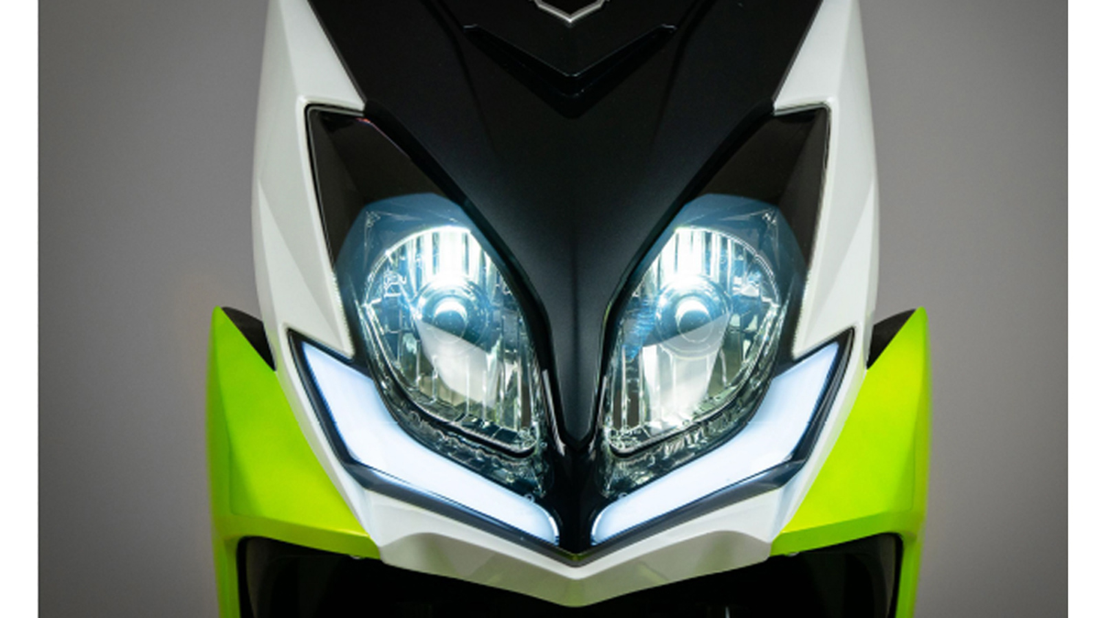 E-RIDE SCORPION NFC: Ξεκλείδωμα με κάρτα NFC και αποθηκευτικοί χώροι για maximum πρακτικότητα 