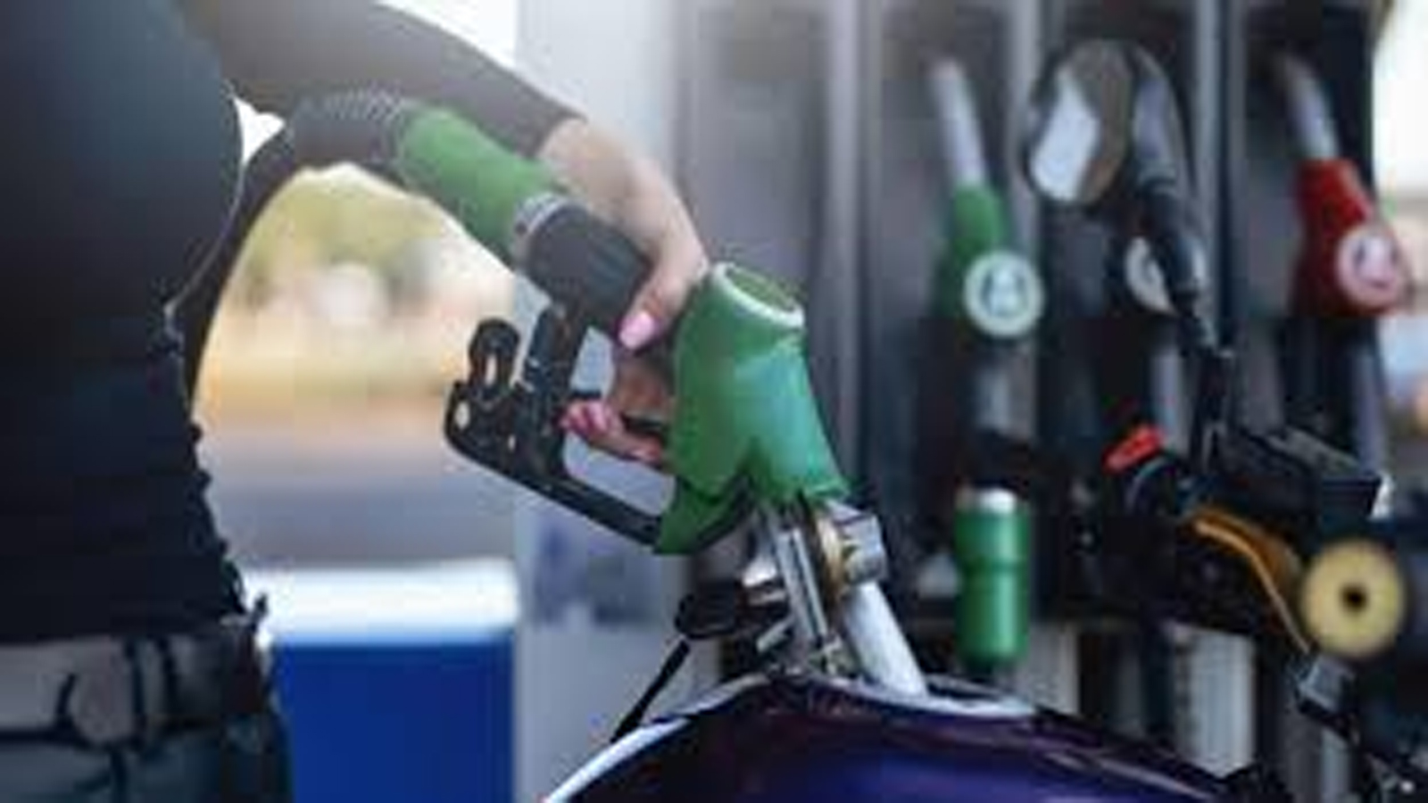 Παρέμβαιναν στις αντλίες καυσίμων με «έξυπνες» νοθείες: 61 συλλήψεις