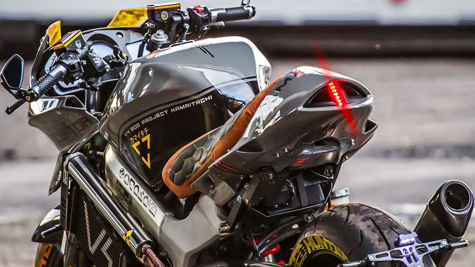 Honda VFR800 Kamaitachi Interceptor: Κινητήρας V4 και Cyberpunk αισθητική