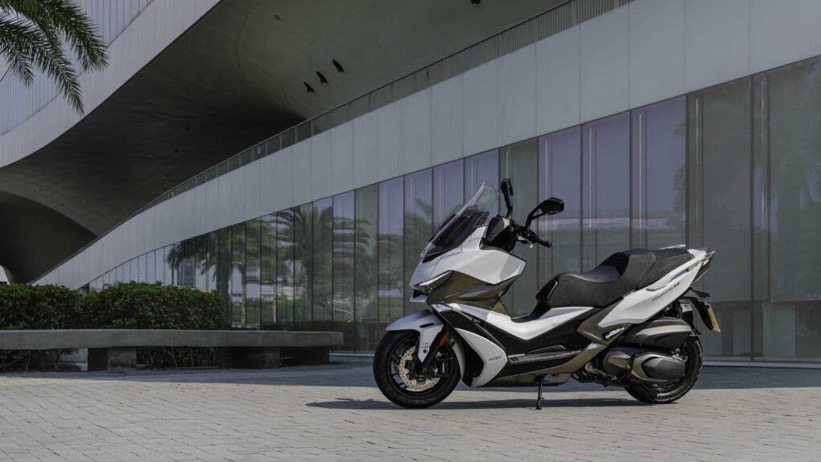 KYMCO Xciting VS 400, το πιο ελαφρύ, προσιτό 400αρι Scooter