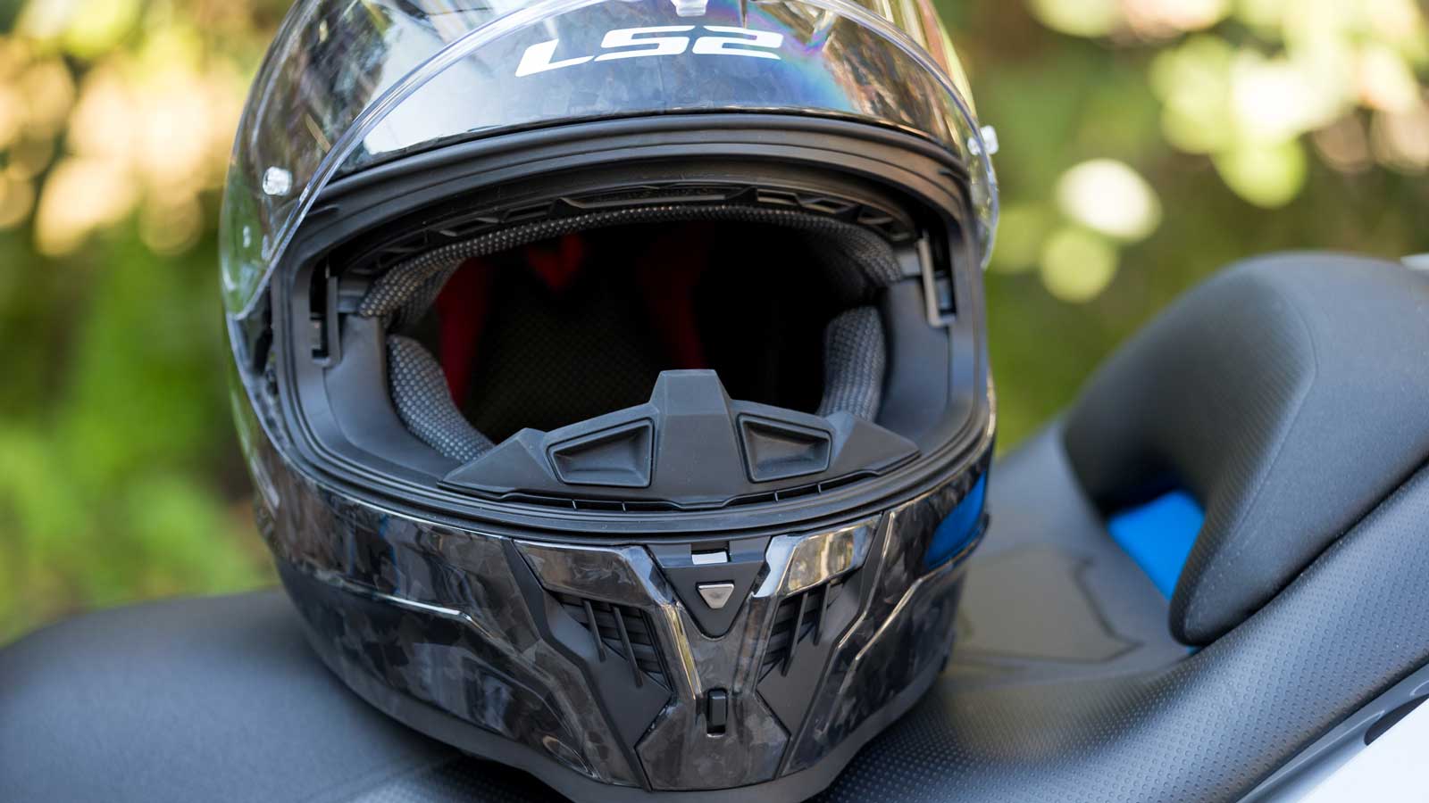 Κράνος LS2 Dragon: Ένα Full Face σε carbon με άνεση για κάθε χρήση