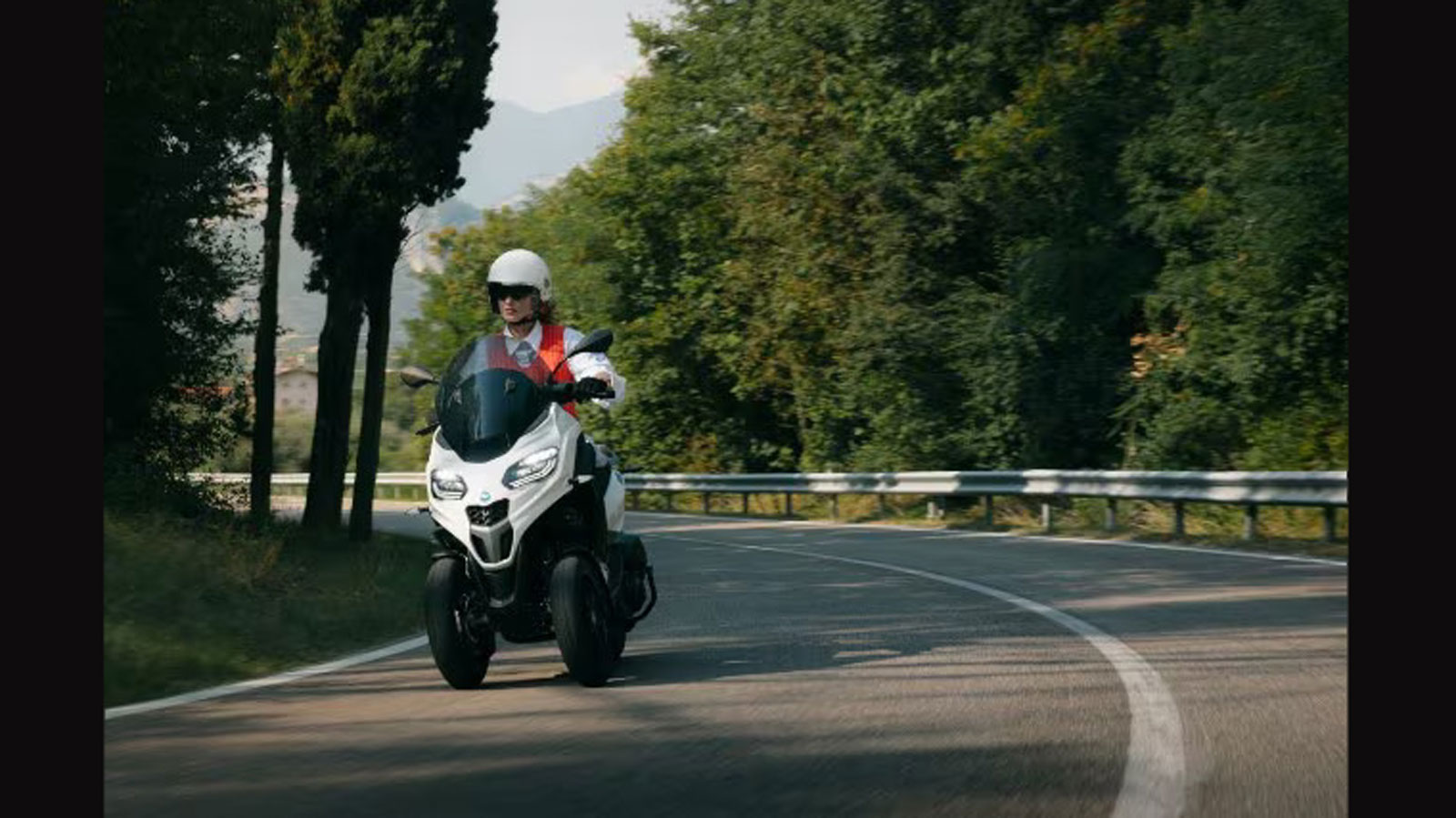 Piaggio MP3 310: Με 3 τροχούς για ασφάλεια και τρομερό χρηματοδοτικό 