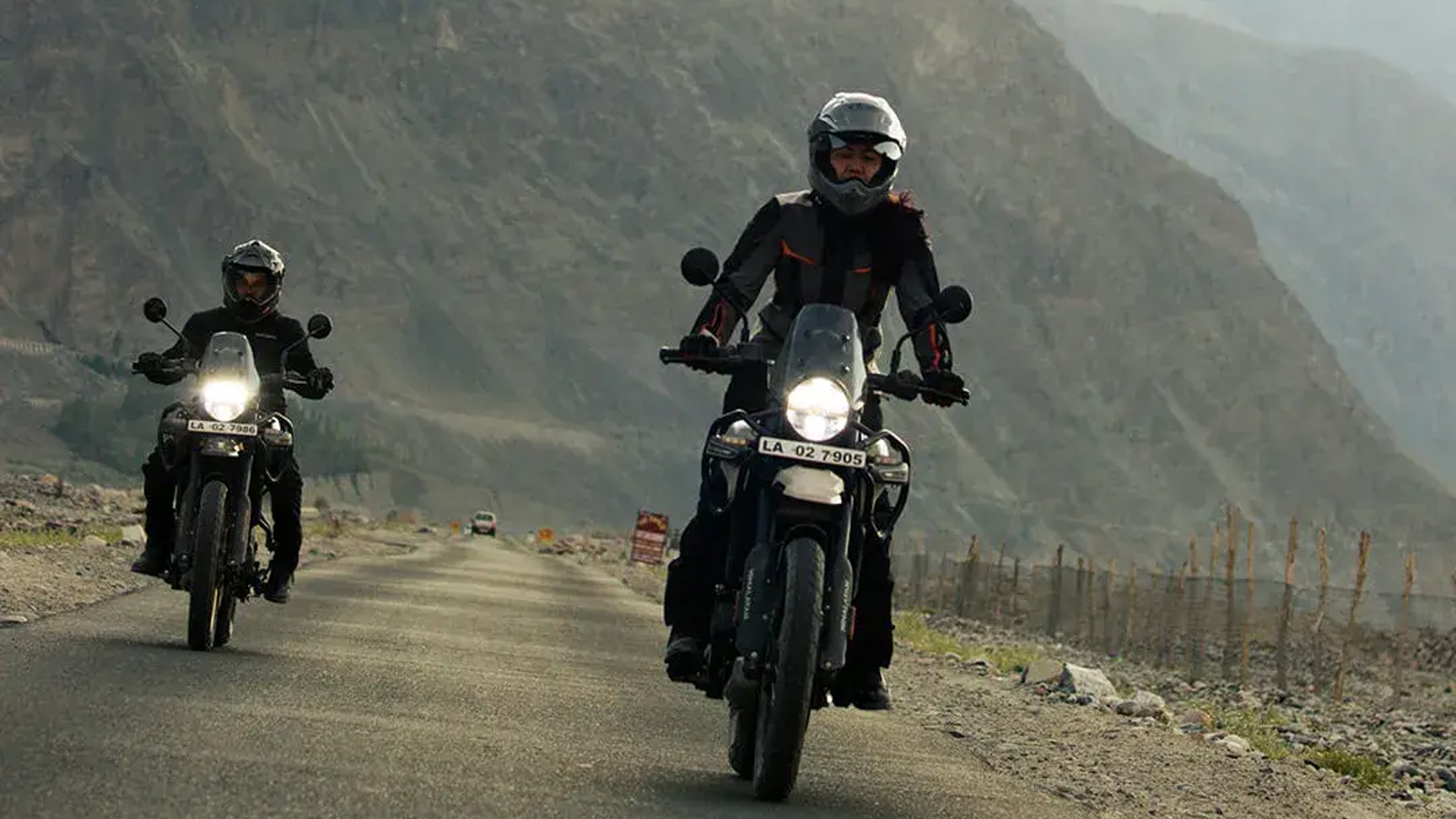 Royal Enfield Himalayan: Νεορετρό Adv με κορυφαία κατανάλωση & φρένα