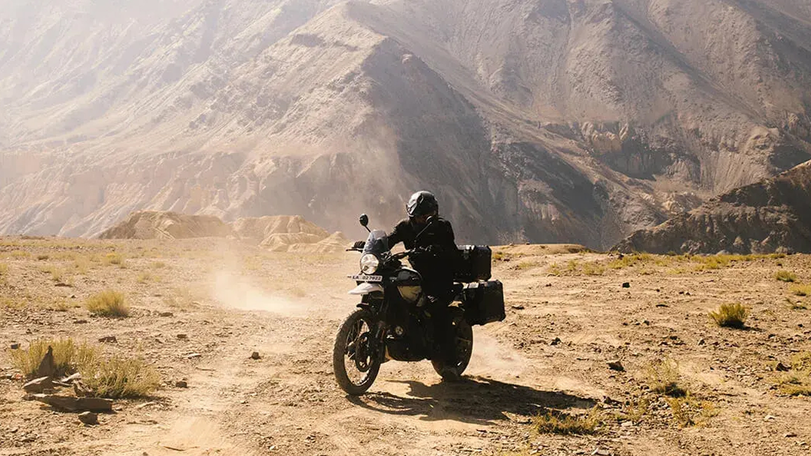 Royal Enfield Himalayan: Νεορετρό Adv με κορυφαία κατανάλωση & φρένα