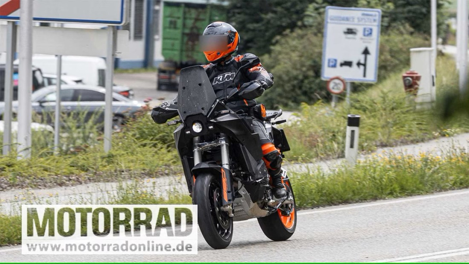 ΚΤΜ 990 SΜΤ: Έρχεται το Touring Supermoto με LC8c κινητήρα 