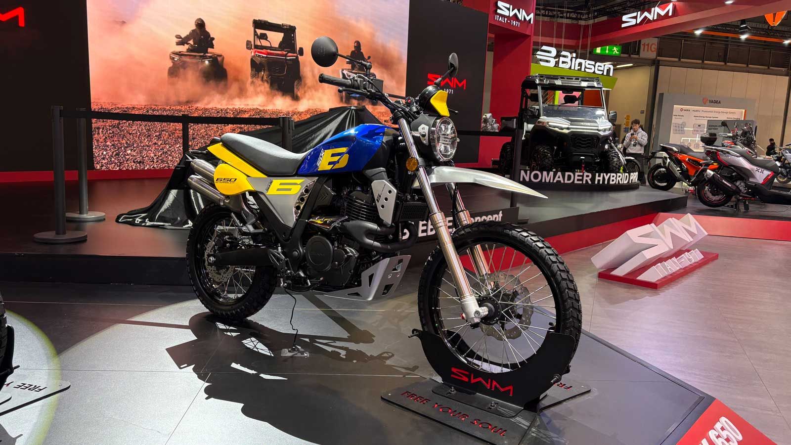 Εκεί που το Super SIX6 διαφοροποιείται πλήρως σε σχέση με τα παλιότερα μοντέλα που μας θυμίζει, είναι ο τομέας των ηλεκτρονικών