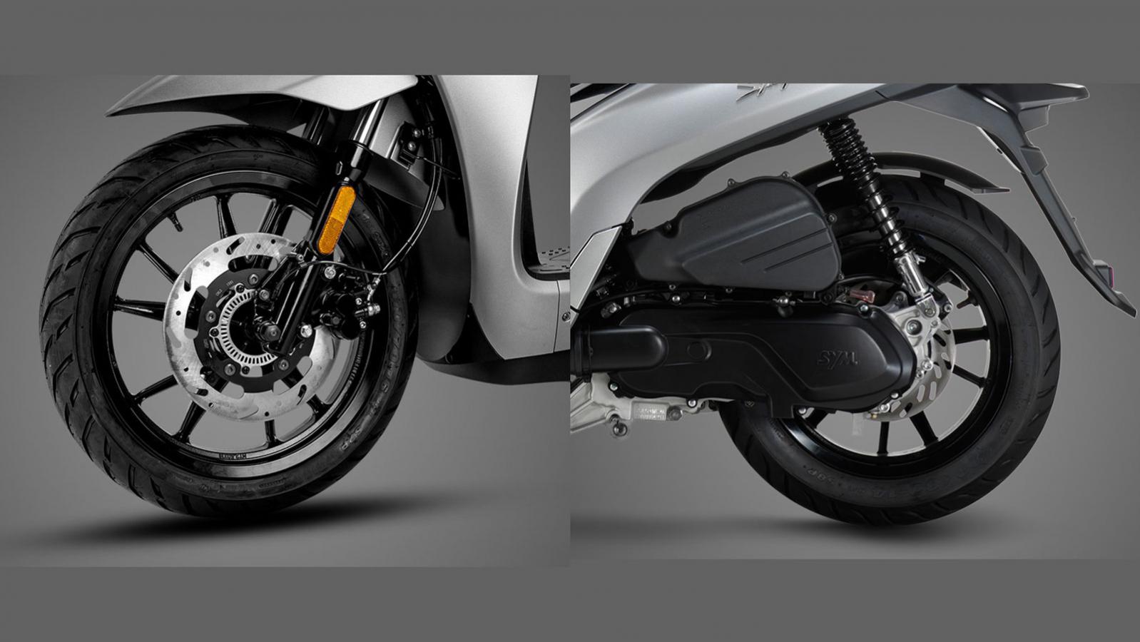 Τα φρένα αποτελούνται από δίσκο 260 mm εμπρός και 220 mm πίσω, σε συνδυασμό με δικάναλο ABS, που εγγυώνται προβλέψιμη, ασφαλή πέδηση σε όλες τις συνθή