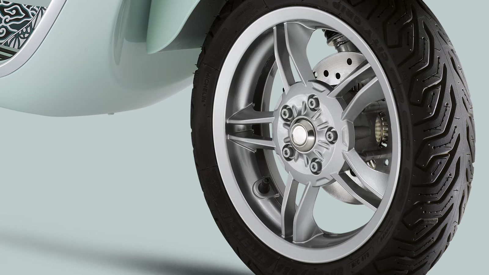 Vespa Primavera: Κινητήρας Euro5+ και με 30 άτοκες δόσεις