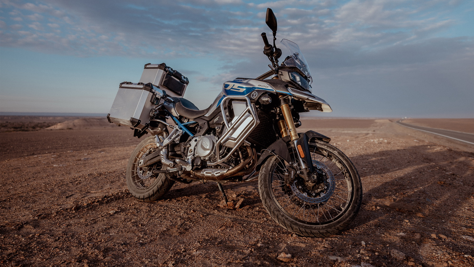 Voge DS900X: Η καλύτερα εξοπλισμένη μεσαία Adventure με 21”