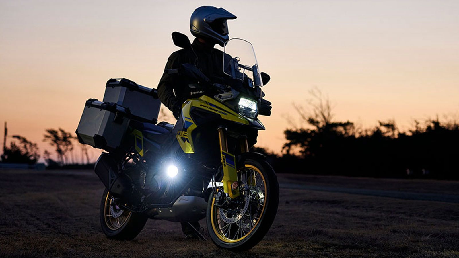 Η World Tourer έκδοση διαθέτει και προβολάκια ομίχλης για την νυχτερινή οδήγηση