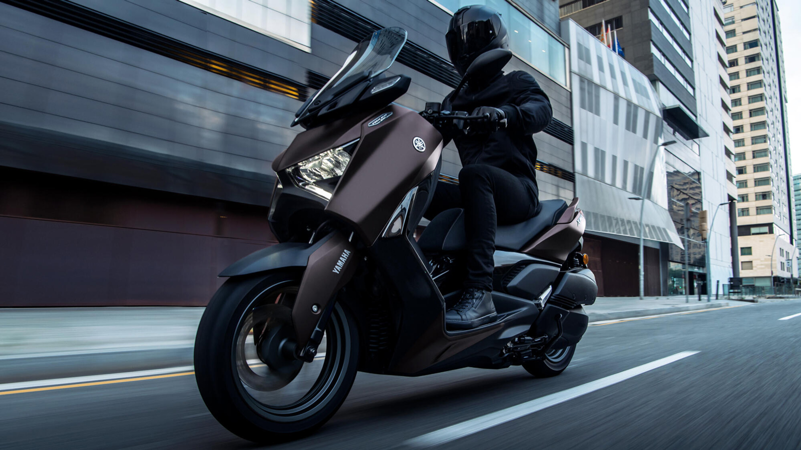 YAMAHA XMAX 300: 20 χρόνια κυκλοφορίας με νέα χαμηλότερη τιμή στην έκδοση Tech