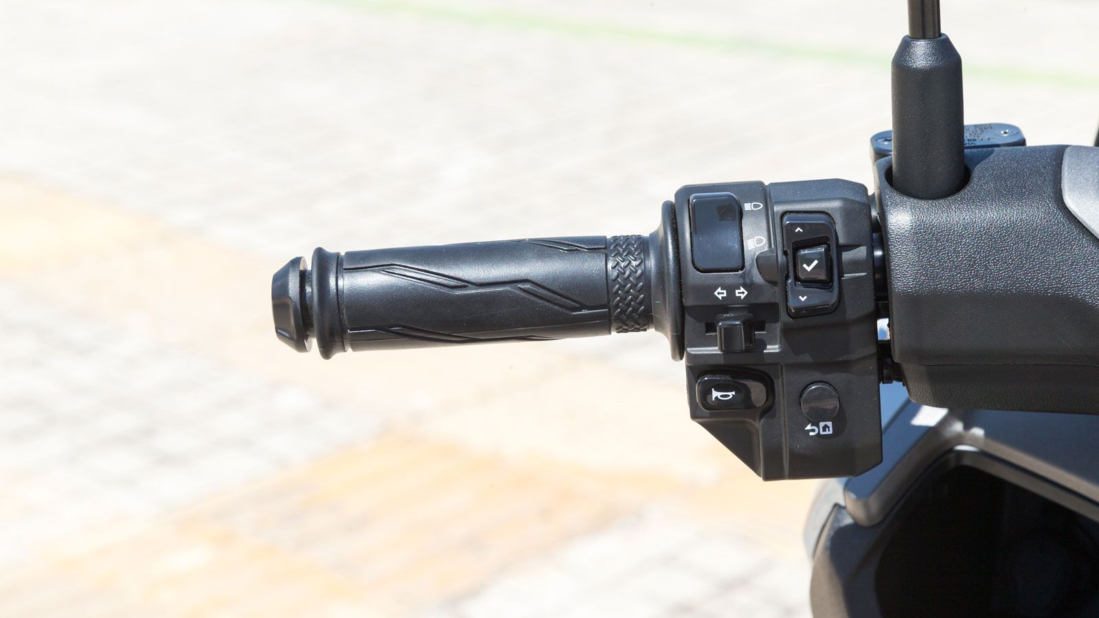 Αριστερός διακόπτης.