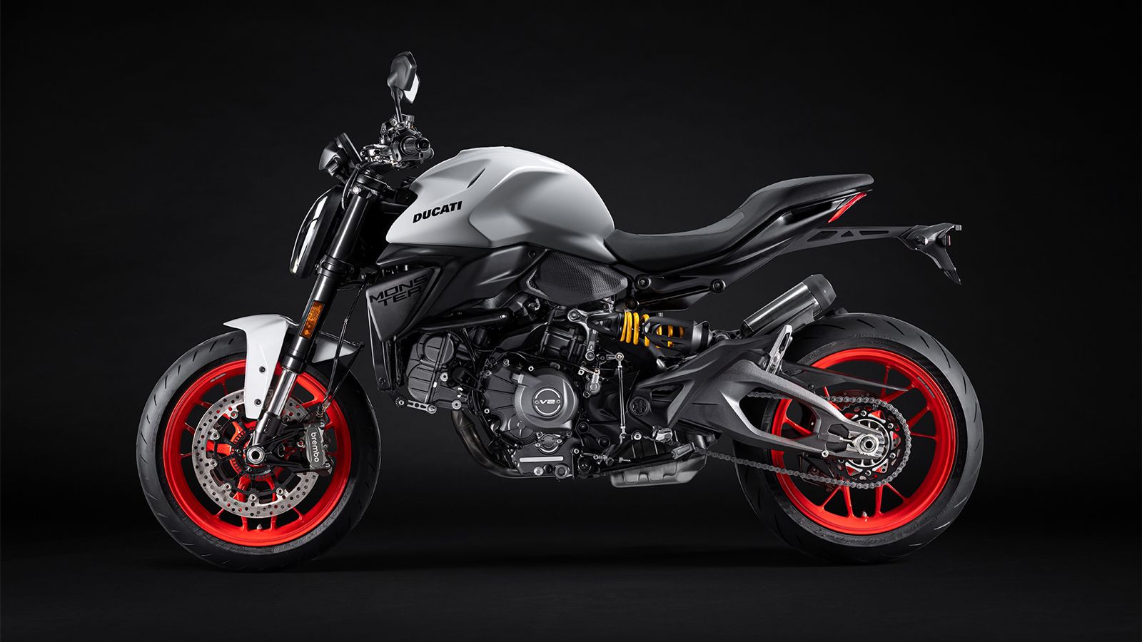 Η Sport Livery έρχεται να προστεθεί στις ήδη γνωστές επιλογές, φέρνοντας έναν πιο αγωνιστικό αέρα στο μοντέλο. Η αισθητική της αντλεί έμπνευση από την